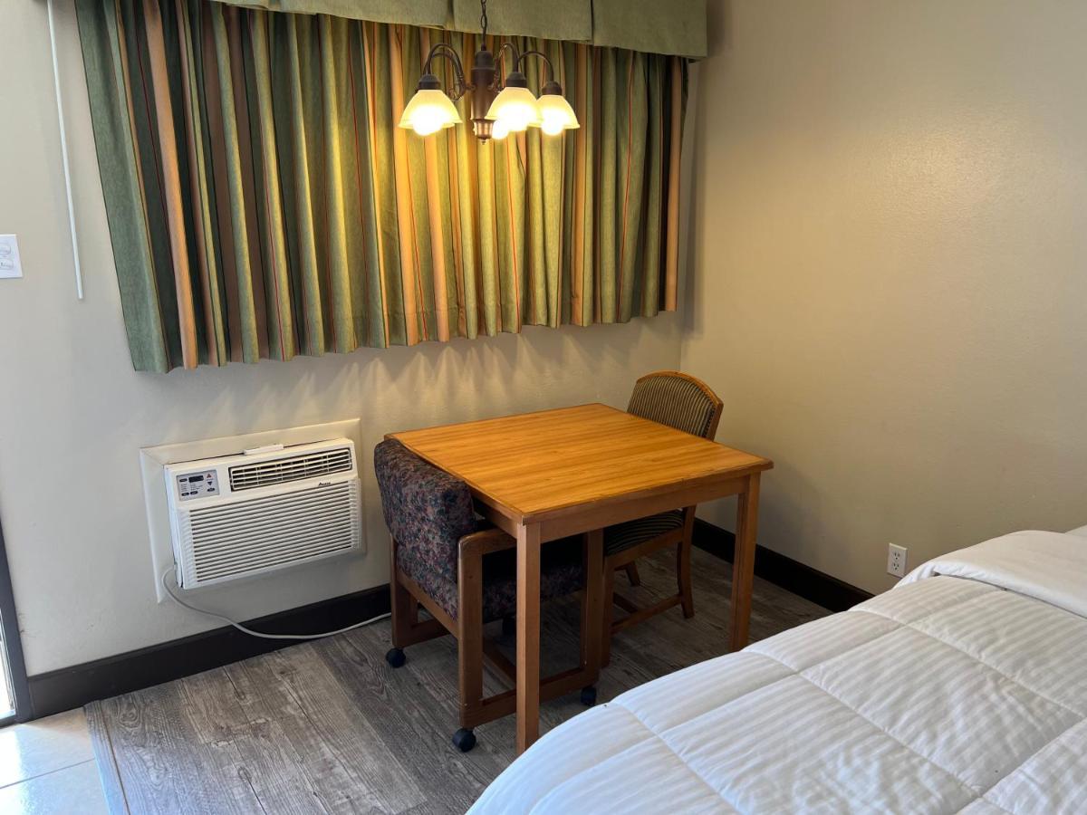 Four Winds & Rv Park Motel 4*
